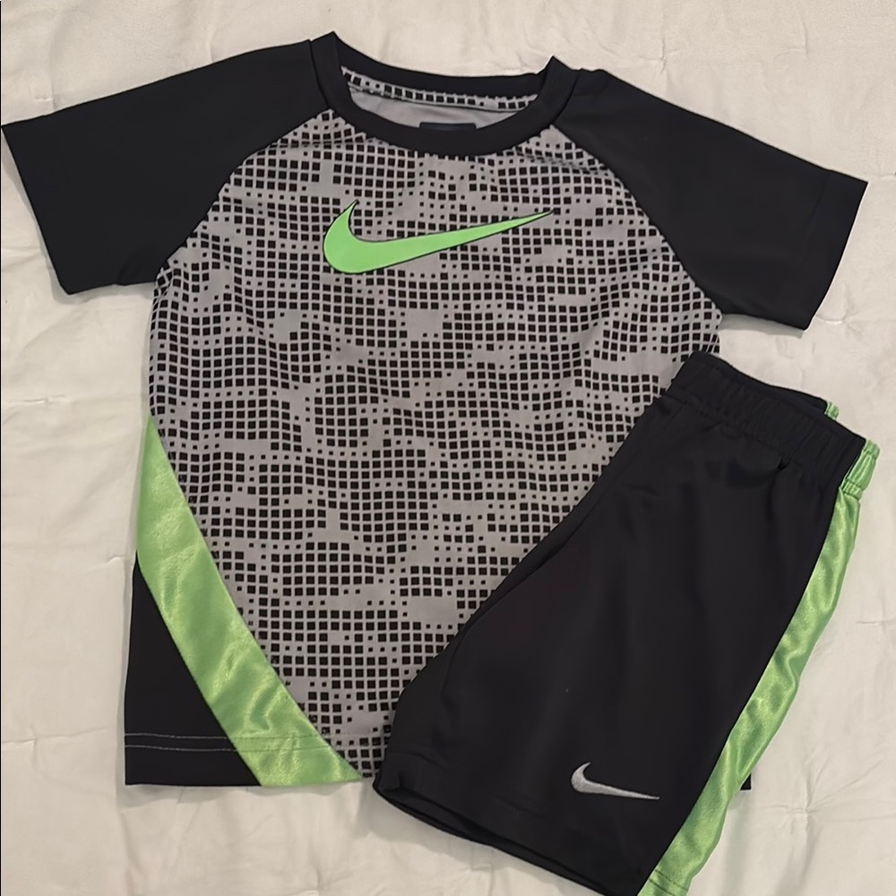 Nike Black and Green Shorts Matching Set